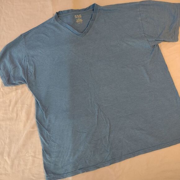 Champs Sports Gear Tee Size: Large  (0118) - Picture 1 of 4